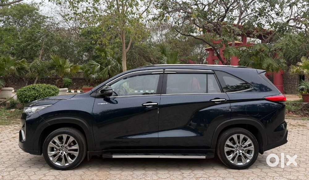 Toyota Innova Hycross 2.0 Zx Hybrid 7 Str, 2024, Petrol