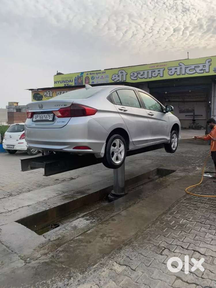 Honda City 4th Gen Petrol Cng 2015