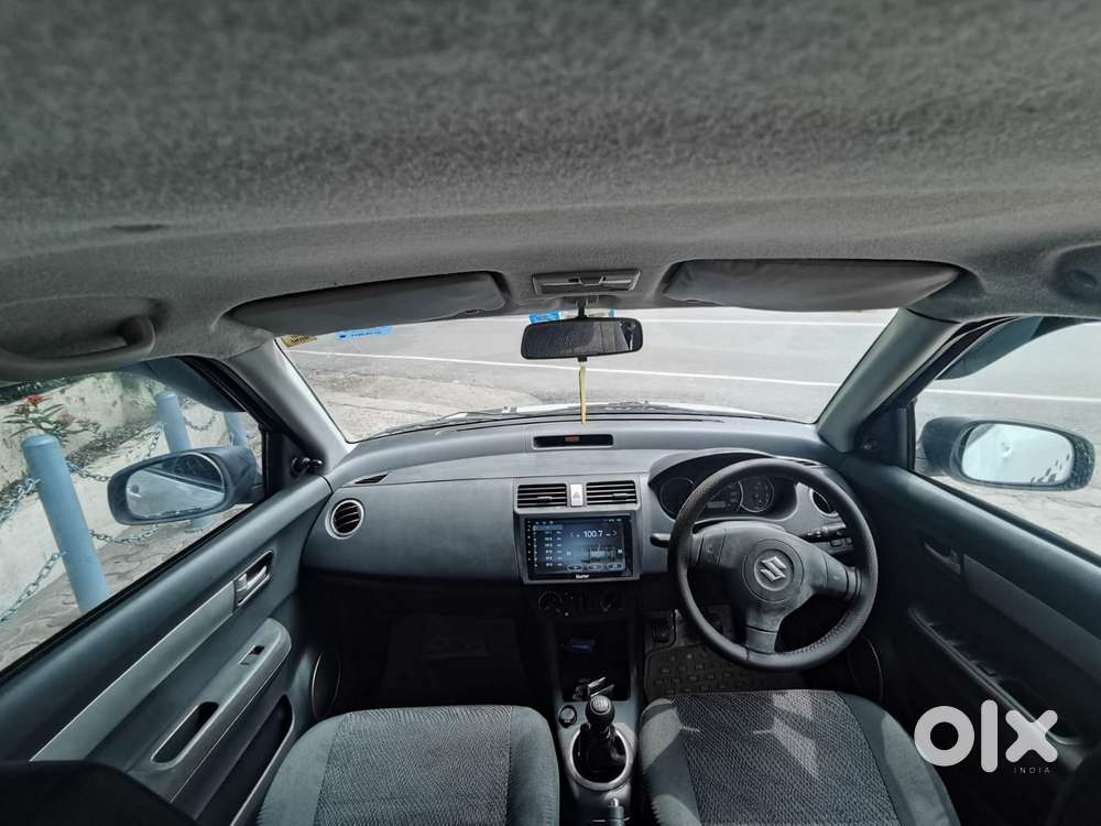 Maruti Suzuki Swift Vxi + Manual, 2011, Petrol