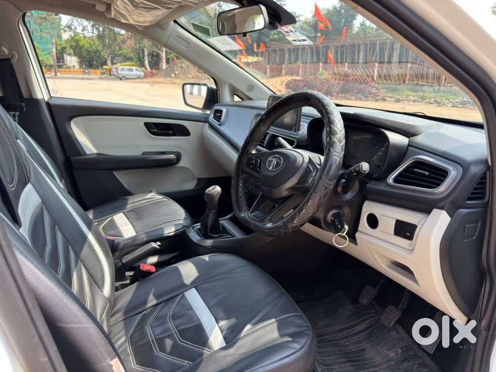 Tata Altroz 1.2 Xm, 2023, Petrol