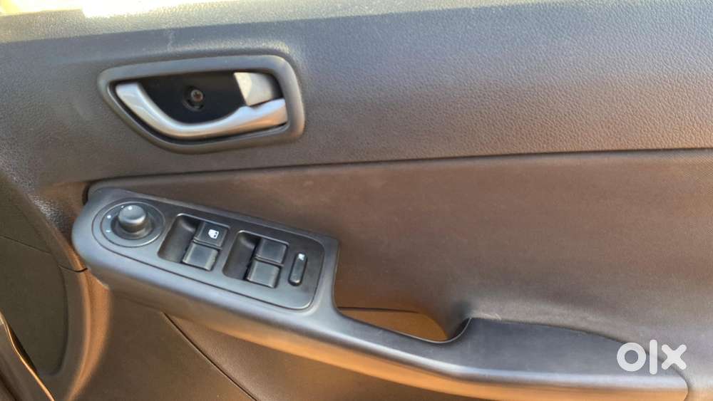 Tata Zest  1.2 Revotron Xt, 2014, Petrol