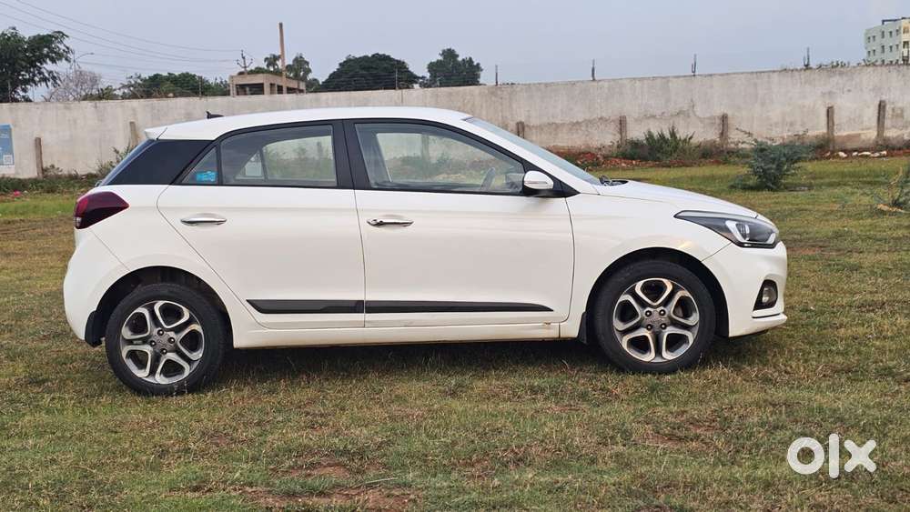 Hyundai I20 Petrol Asta Option, 2019, Petrol