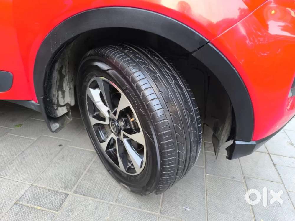 Tata Nexon 1.2 Revotron Xza Plus, 2020, Petrol