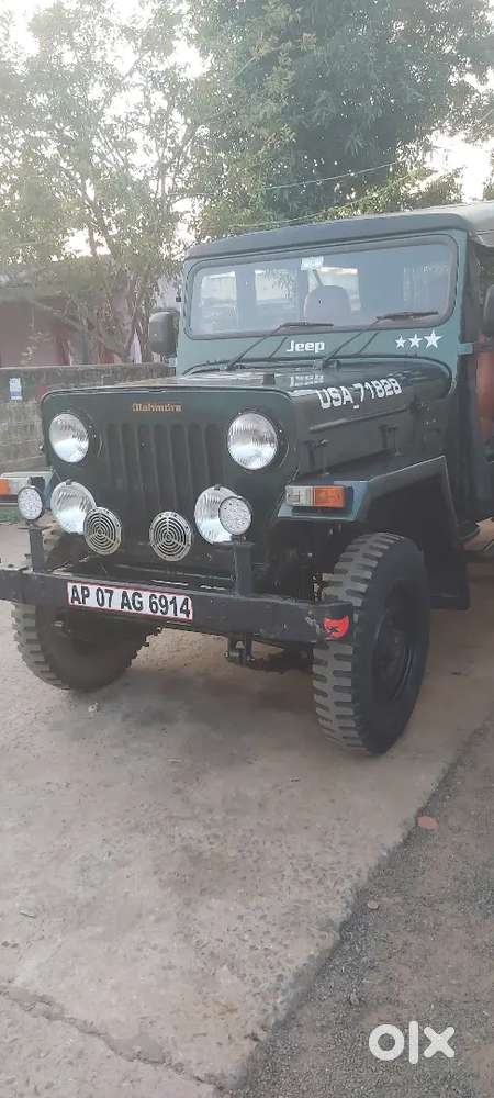 Mahindra Jeep Commander 2000