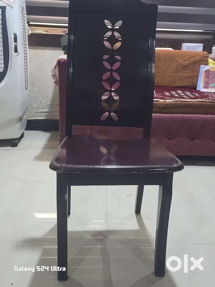 Dining chair