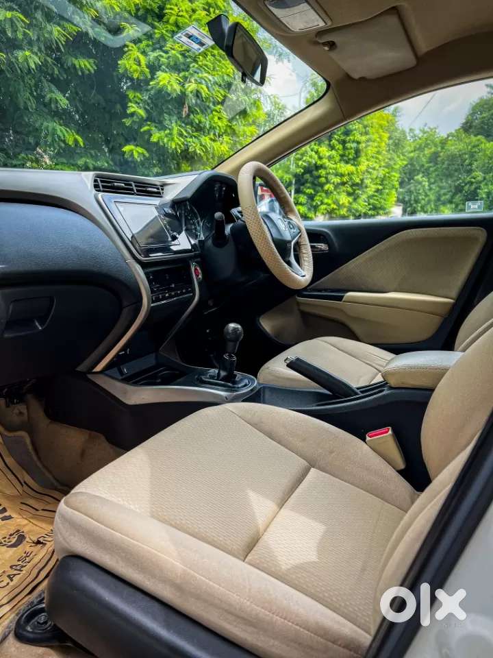 Honda City 1.5 V 4th Gen I-vtec Mt, 2017, Petrol