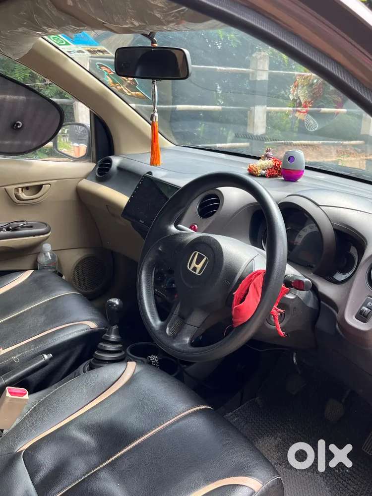 Honda Brio Petrol Mt 2012