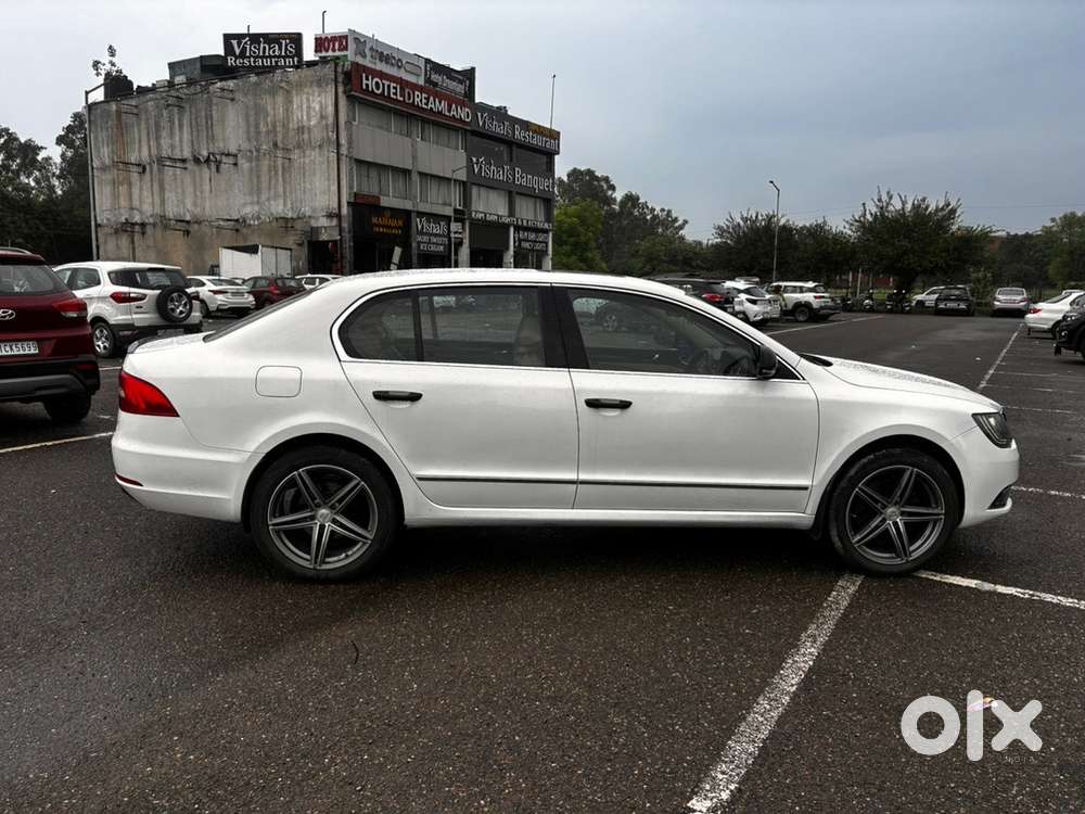 Skoda Superb Elegance 2014