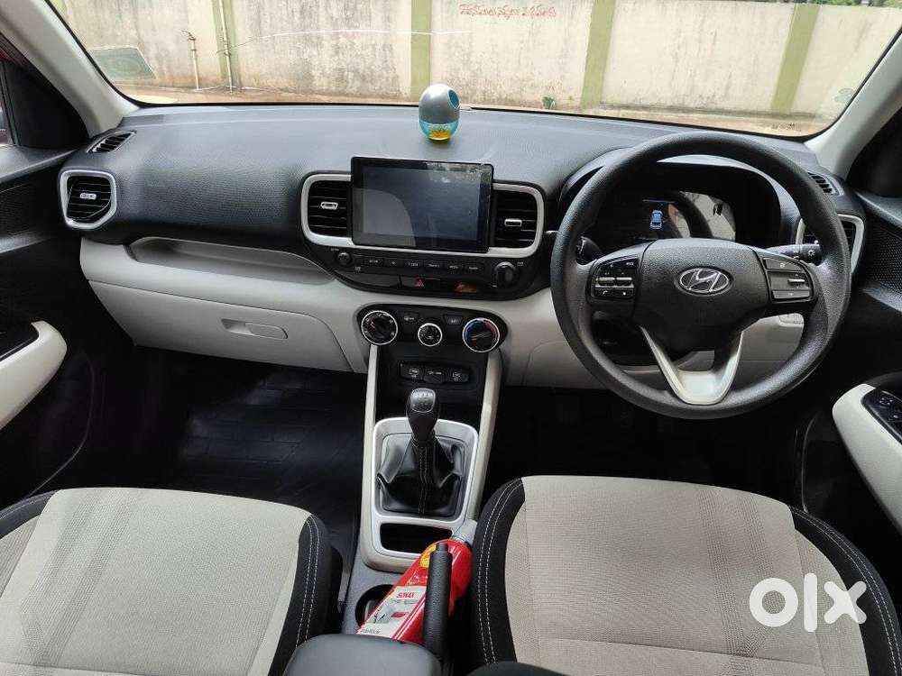 Hyundai Venue 1.2 S (o), 2022, Petrol