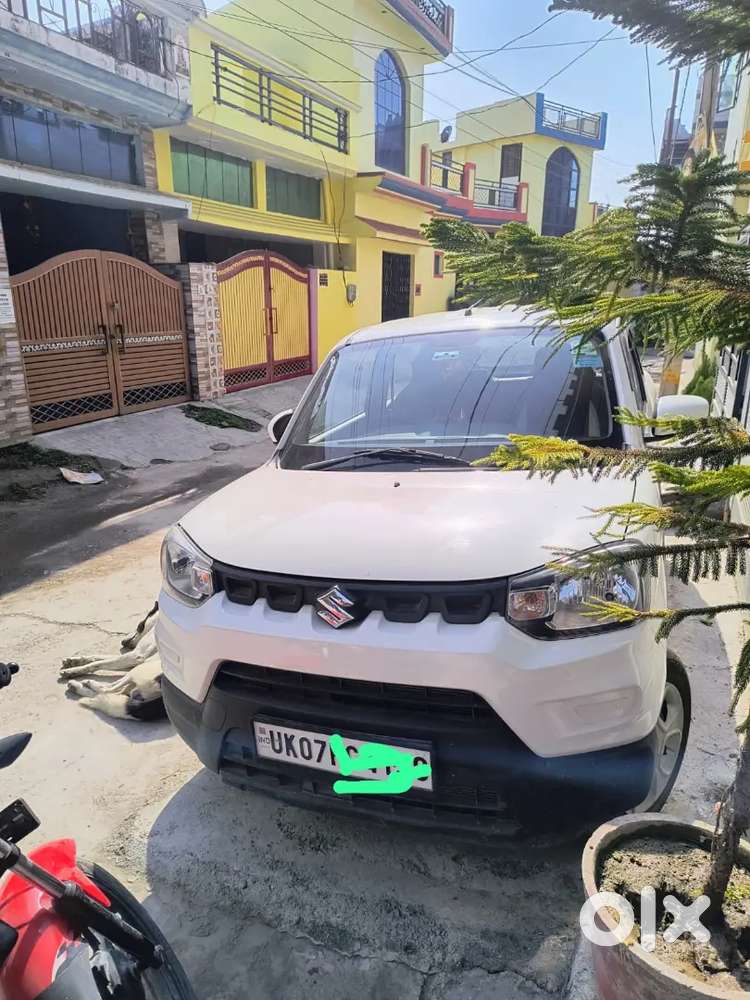 Maruti Suzuki S-presso 2025 Petrol 1900 Km, 6 Years Extended Warranty.