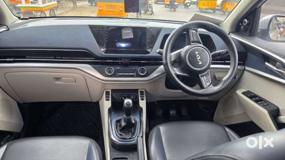 Kia Carens 1.4 Premium 7 Str, 2022, Petrol