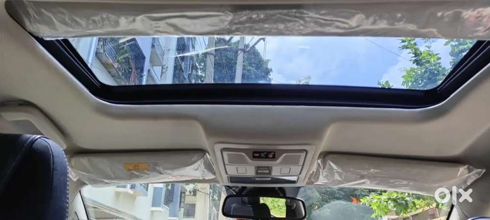 Tata Nexon Creative Plus S Duel Tone Red Colour With Black Roof
