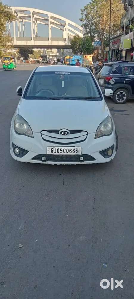 Hyundai Verna 2010 Diesel 127099 Km Driven