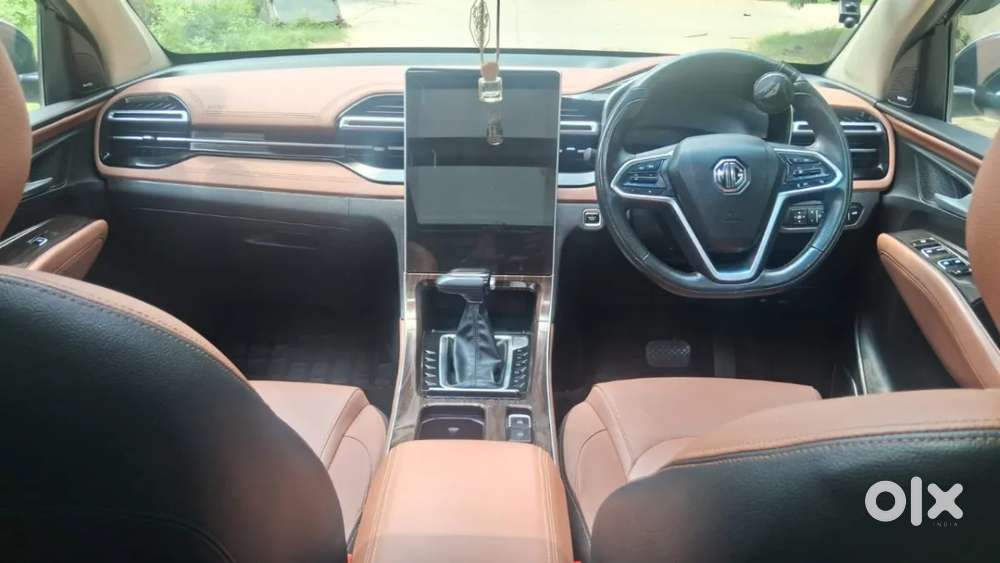 Mg Hector Plus Savvy Pro 1.5 Turbo Petrol Cvt 7 Str, 2023, Petrol