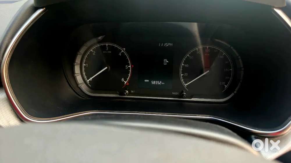 Tata Harrier Dark Edition 2021 Sunroof