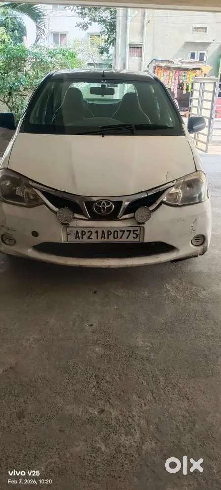 Toyota Etios Liva 2012