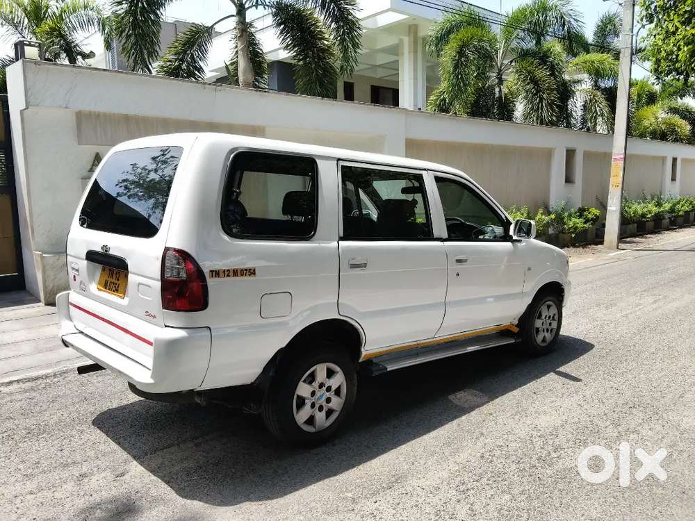 Chevrolet Tavera Ls 2016 Life Tax