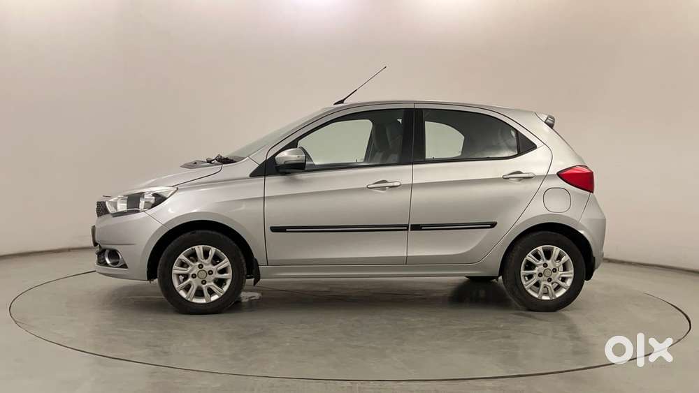 Tata Tiago Xza, 2017, Petrol