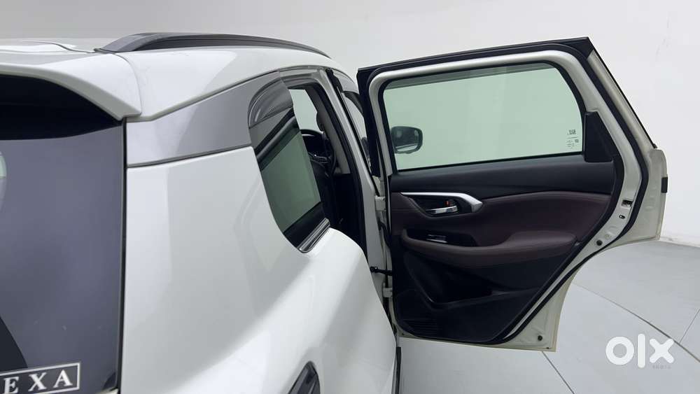 Maruti Suzuki Grand Vitara 1.5 Alpha Smart Hybrid At, 2022, Petrol