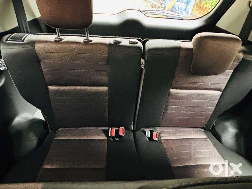 Toyota Innova Hycross 2.0 Vx Hybrid 7 Str, 2023, Petrol