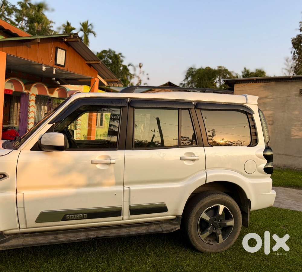 Mahindra Scorpio 2023 Diesel Manual Classic 44000 Km