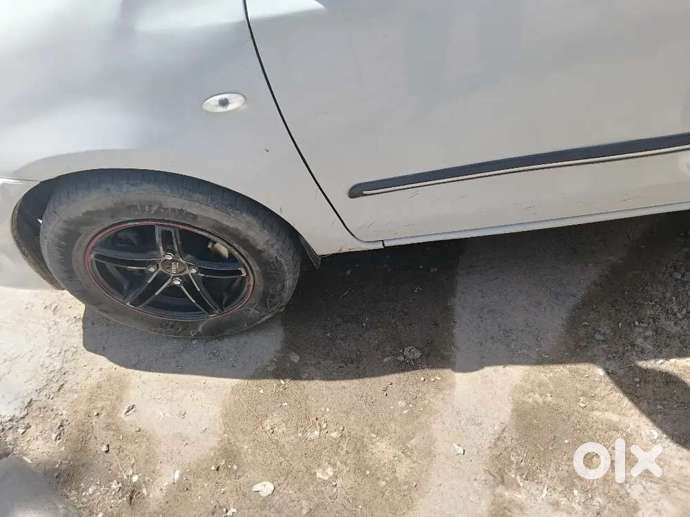 Toyota Etios 2012 Petrol 100000 Km Driven Aaloy Wihil +cng Kit Ok