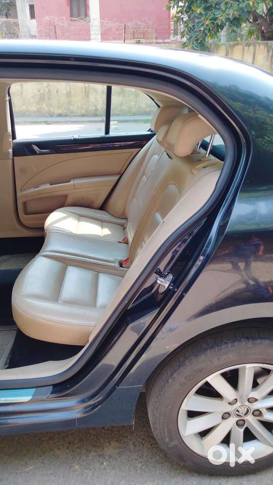 Skoda Superb 2013-2015 Elegance 1.8 Tsi Mt, 2015, Petrol