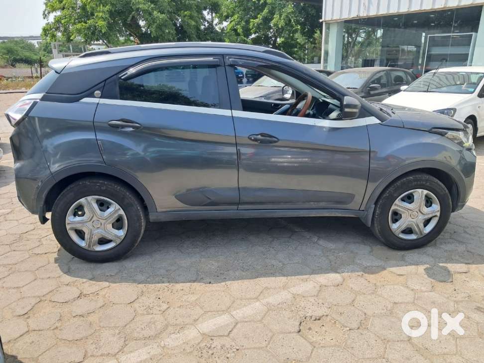 Tata Nexon 1.2 Revotron Xm (s), 2020, Petrol