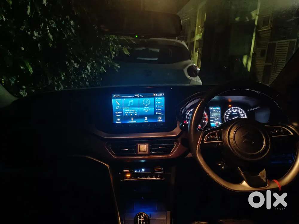 Maruti Suzuki Brezza Zxi +  2024 With Sunroof Excellent Condition