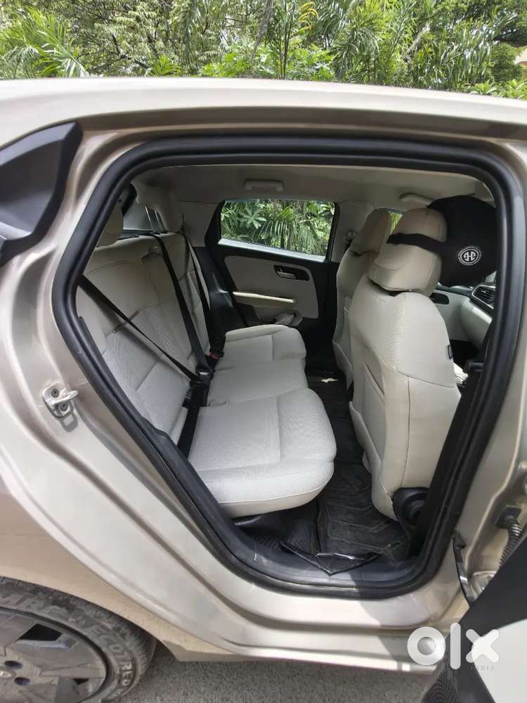Tata Altroz Creative Petrol Automatic 2025