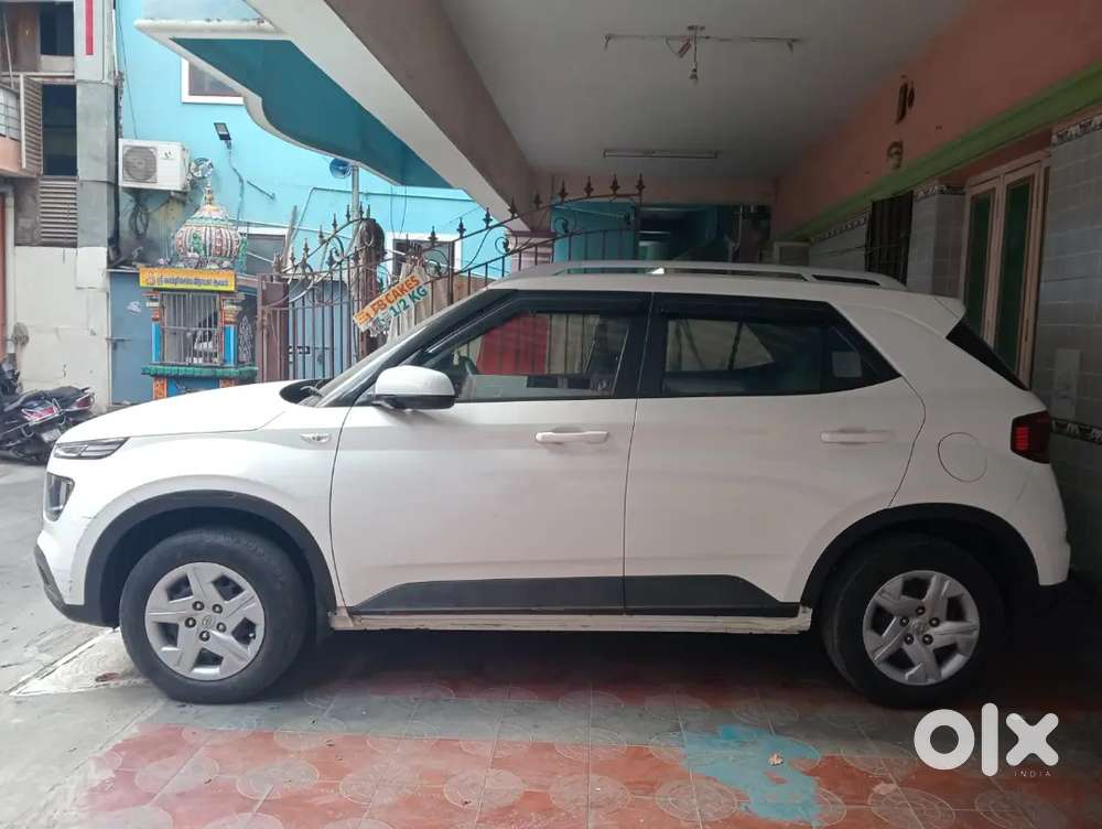 Hyundai Venue 2020 Petrol 39000 Km Driven
