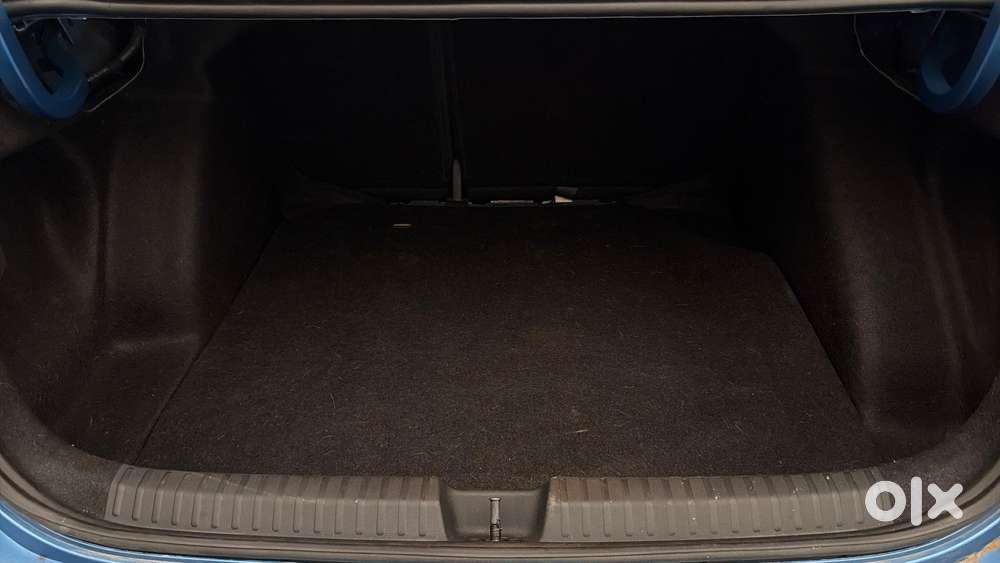 Skoda Slavia Style 1.0l Tsi Mt, 2023, Petrol