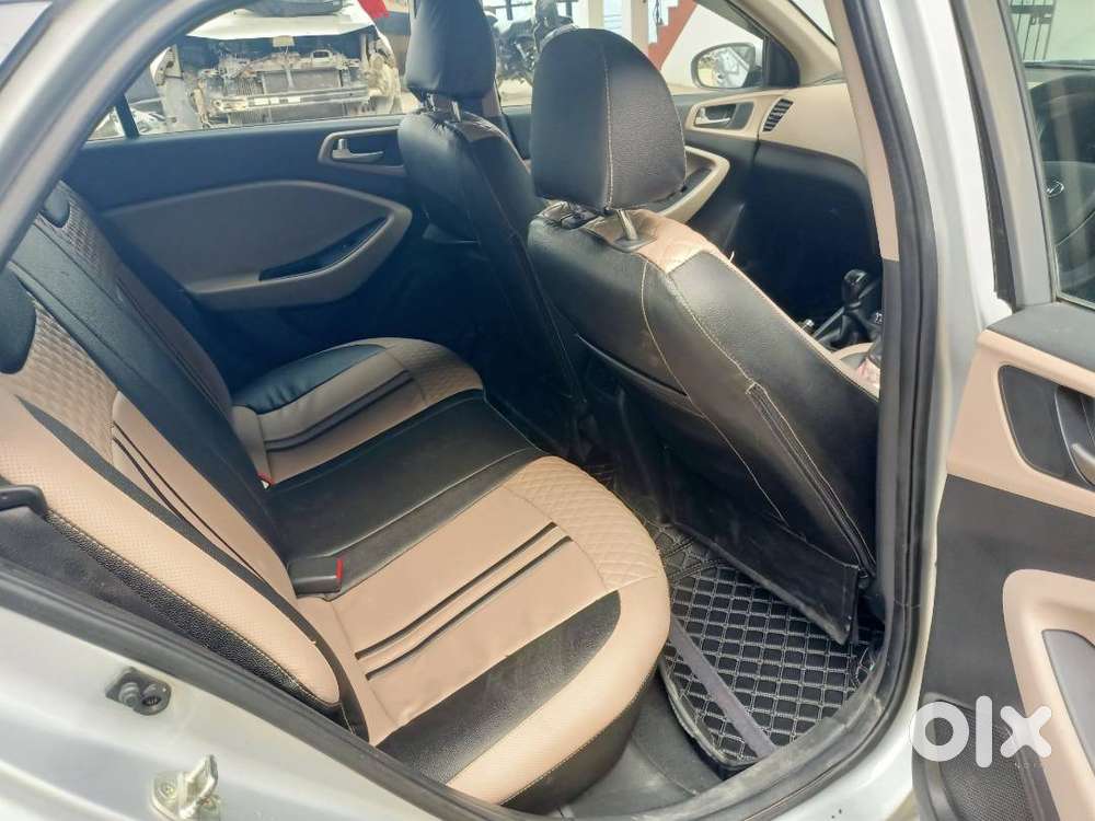 Hundai I20 2020 Model, Petrol 6 Years Of Age