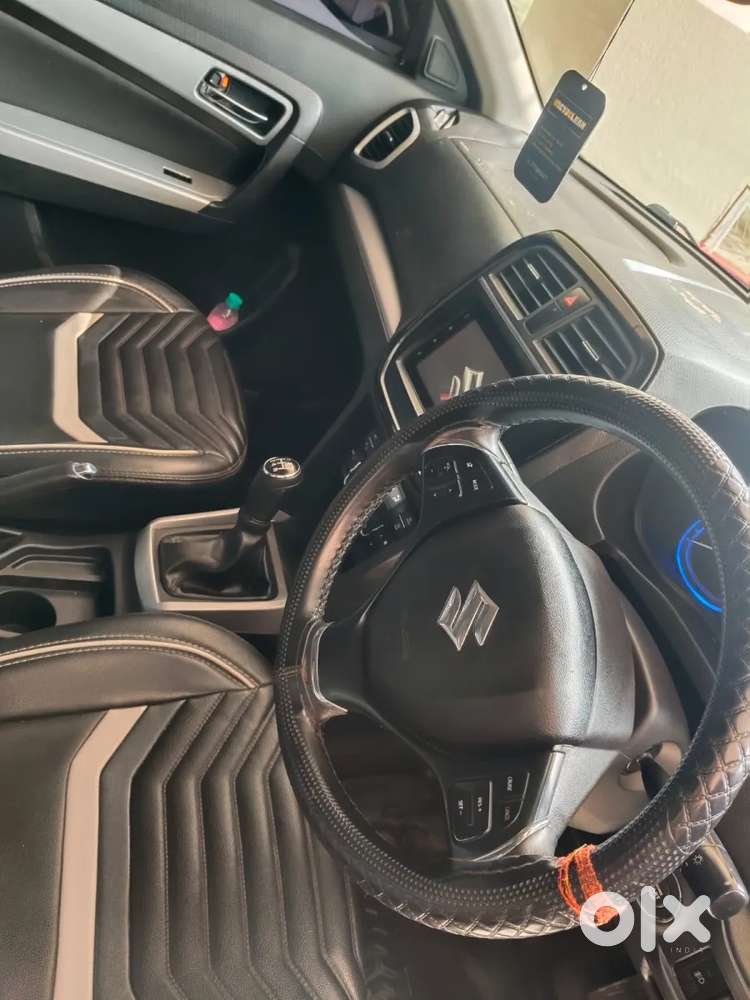 Maruti Suzuki Vitara Brezza 1.5 Zxi Plus Dual Tone, 2021, Petrol