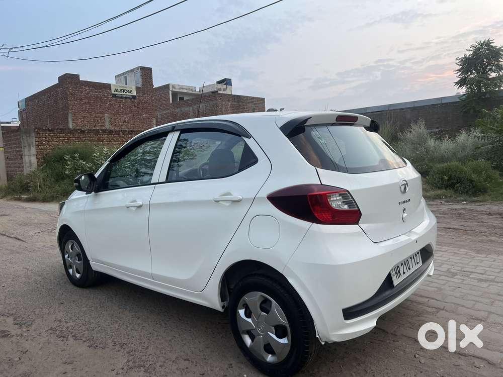 Tata Tiago 1.2 Revotron Xt (o), 2023, Petrol