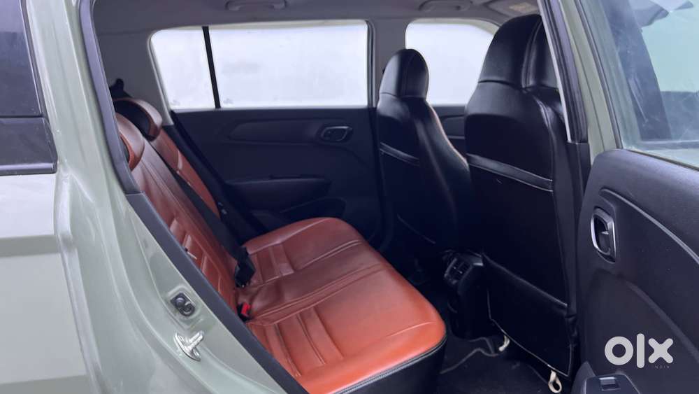 Hyundai Exter Sx (o) Connect 1.2 Amt Dual Tone, 2023, Petrol