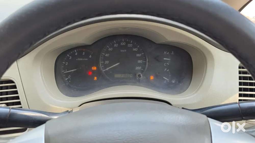Toyota Innova 2.5 Ev 2013