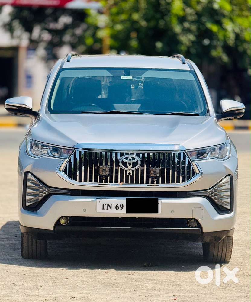 Toyota Innova Hycross 2.0 Vx Hybrid 7 Str, 2023, Petrol