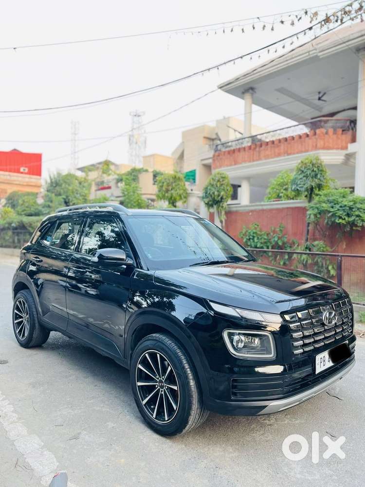 Hyundai Venue 1.2 S (o), 2022, Petrol