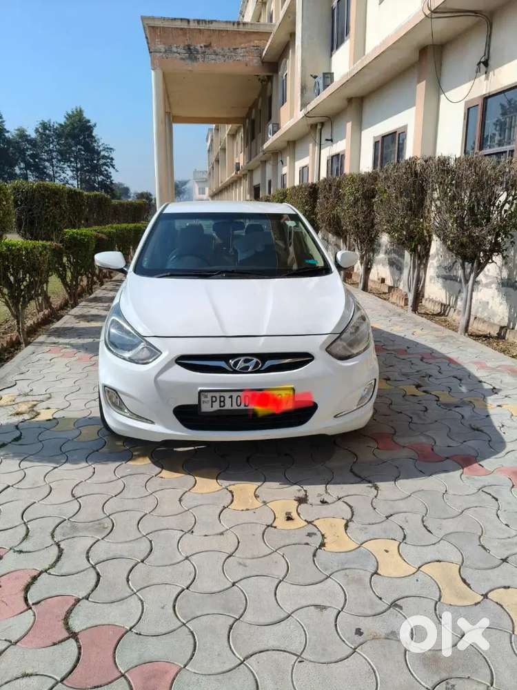 Hyundai Verna 2012