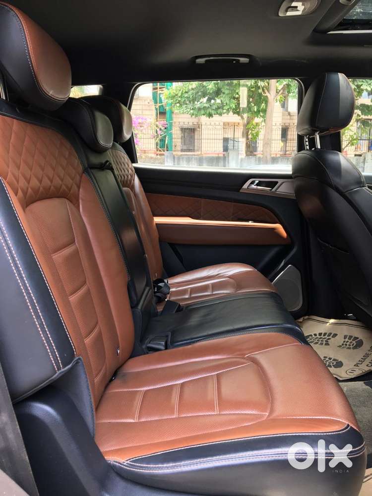 Mahindra Alturas G4 4wd At, 2021, Diesel