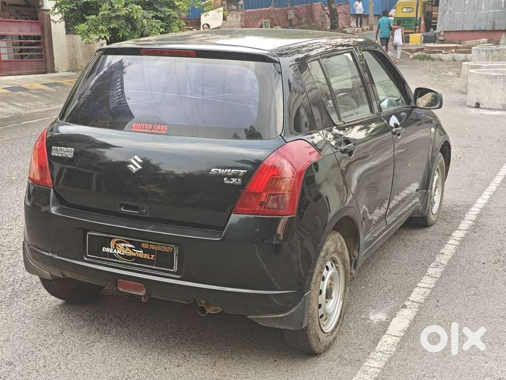 Maruti Suzuki Swift Lxi Optional-o, 2005, Petrol