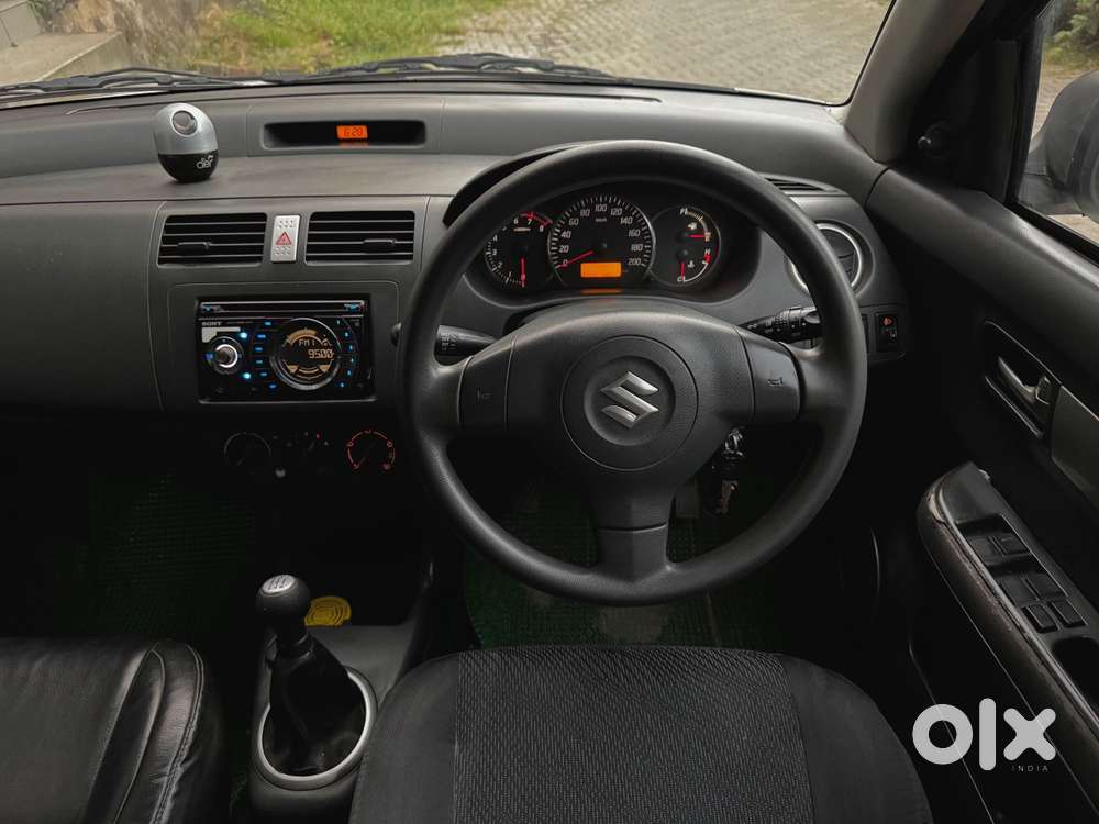 Maruti Suzuki Swift Vxi 1.2 Abs Bs-iv, 2010, Petrol