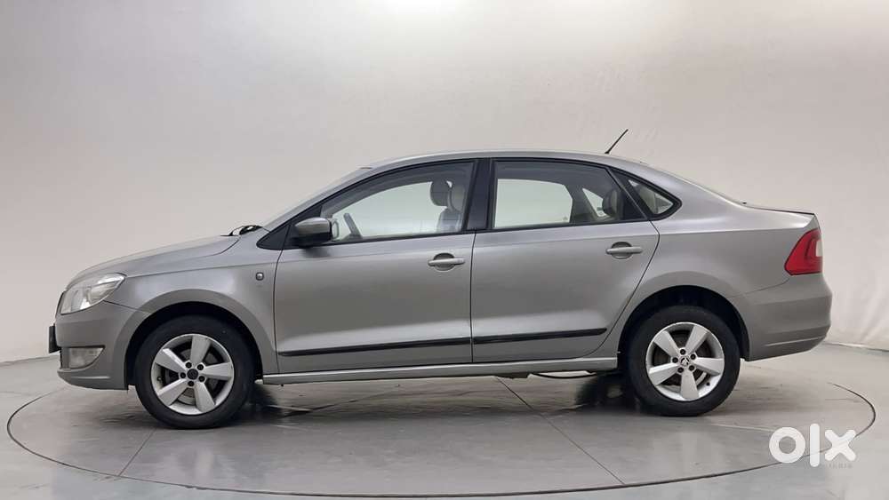 Skoda Rapid 1.6 Mpi Elegance, 2014, Petrol