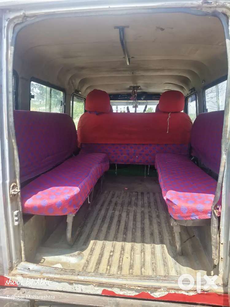 Force Motors Trax Cruiser 2011 कार