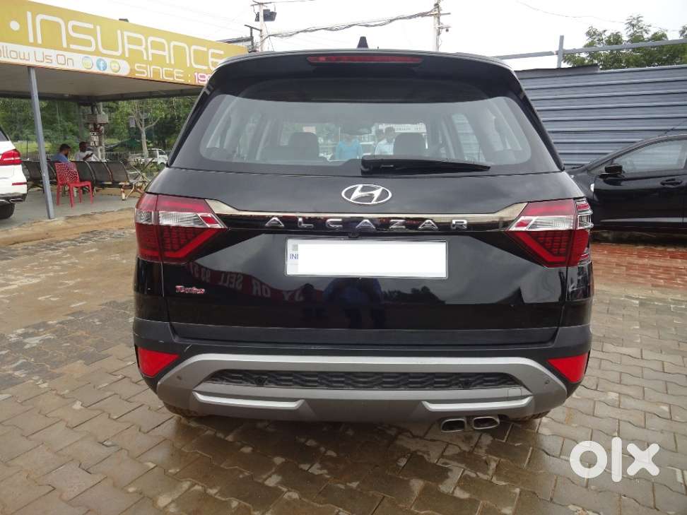 Hyundai Alcazar 2.0 Platinum (o) Petrol At 7 Str, 2023, Petrol