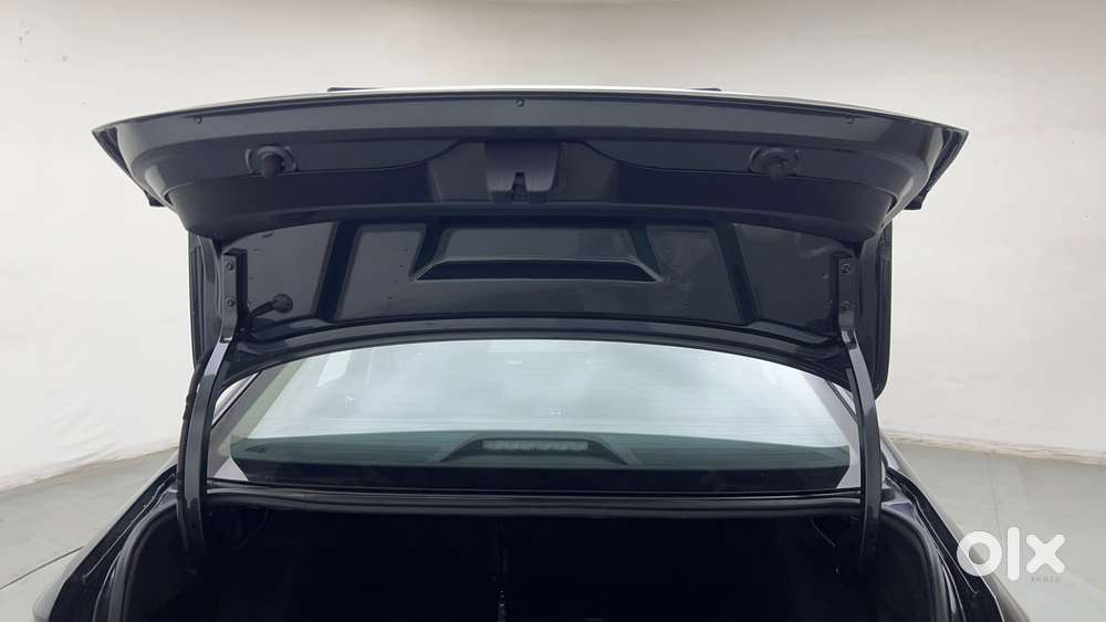 Skoda Slavia Style 1.5l Tsi Dsg, 2023, Petrol