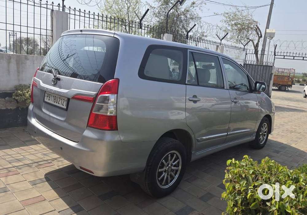 Toyota Innova 2.5 G (diesel) 7 Seater, 2015, Petrol