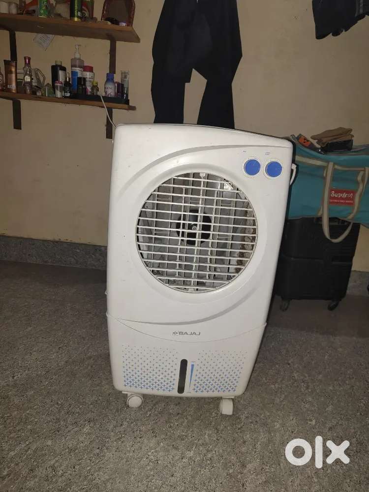 Bajaj P90 36L cooler