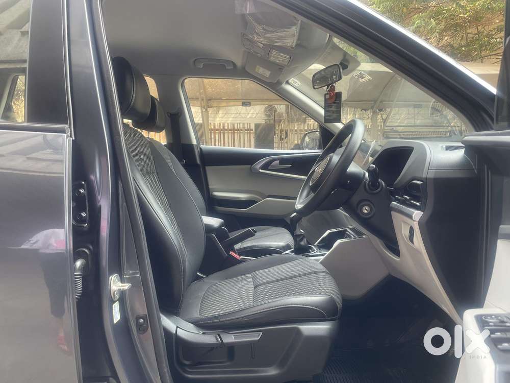 Kia Carens 1.4 Prestige Turbo 7 Str, 2022, Petrol